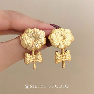 Elegant French Metal Flower Branch Earrings Luxury Minimalist Design Womens Fashion Jewelry  out New Style Alloy Ear Bars