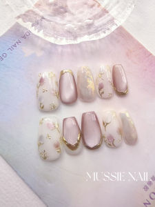 M·S Studio Floral Hand-Painted Short Wearable Nails Gentle Cat Eye High-End Sensation White Enhancing Beauty Tools from Mainland China