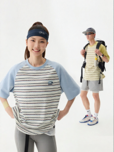 OWOX | Áo Thun Tay Ngắn Raglan Đối Chiếu Mảng Sọc