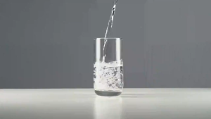 ชุดหลอด 3 หลอดแก้ว และ 1 แปรงทำ ความสะอาด นำมาใช้ในการดื่มสมูทตี้และเครื่องดื่ม ขนาดกว้างสมูธรรมดา สำหรับดื่มสมูทตี้และเครื่องดื่ม