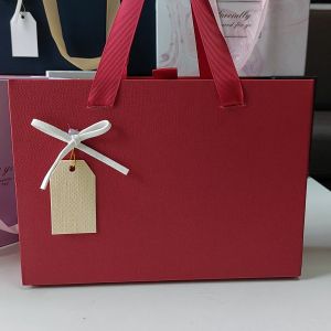 กล่องของขวัญ Gift Box กล่องสีแดง เหมาะสมทุกโอกาส กล่องลิ้นชัก กล่องวันเกิด ของขวัญ วันปีใหม่ วันปัจฉิม วันวาเลนไทม์ งานแต่ง วันตรุษจีน