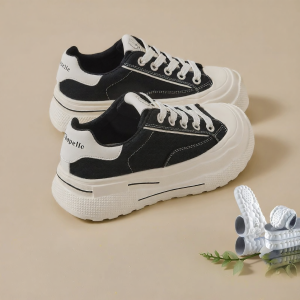 La Chapelle | Elevating Dissolving Canvas Shoes Simple and Casual