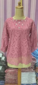 Blus kebaya brokat model tangan Balon premium terbaruAtasan brokat tangan balon 3/4 kekinian