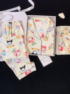 BED TIME STOR ชุดนอนมินิมอล ชุดนอนแฟชั่นเกาหลี ชุดนอนแขนสั้น มีหลายไซต์ อก 32-46 นิ้ว W-062