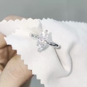 A 925 Silver 2 Carat Marquise Moissanite Simple and Casual High Quality Mens and Womens Wedding Ring Couple Ring