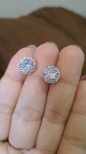 Anting Perak Tusuk Solitare Bulat Kristal Premium Titanium 18K (Silver)