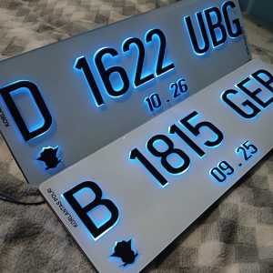 Plat Mobil Custom Timbul LED Floos