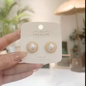 Anting Titanium Korea Perempuan Dewasa Hiasan Bulat Mutiara Pearl Aksesoris Fashion Wanita ANT74