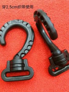 กิ๊บติดร่มพลาสติกขนาดใหญ่สำหรับใช้กลางแจ้ง กิ๊บติดกระเป๋าเป้แบบหมุนได้ สีดำ น้ำหนักเบา ทนทาน กิ๊บติดอเนกประสงค์สำหรับใช้ในป่า