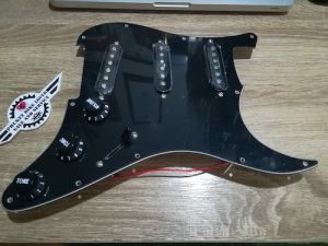 #ซ่อมกีตาร์ pickup แบบซิงเกิ้ลคอย ชุดวงจรกีตาร์ไฟฟ้าสำเร็จรูปพร้อมใช้งาน คุณภาพดี ปิ๊กการ์ด 3 ชั้น สีดำ แม่เหล็กหนา สำหรับอัปเกรดกีตาร์