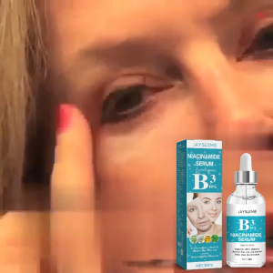 Jaysuing เอสเซนส์บำรุงผิวหน้า Niacinamide Serum Essence ไนอาซินาไมด์ เอสเซนส์ เซรั่มหน้าใส บำรุงผิวหน้า น้ำมันเอสเซนส์บำรุงผิวหน้า เอสเซนส์น้ำบำรุงผิวหน้า เติมความชุ่มชื้นและบำรุงผิวอย่างอ่อนโยน 30ml