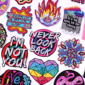 แผ่นปะติดเสื้อแจ็กเก็ตปักลายป้ายผ้าติดเสื้อตัวอักษร/การ์ตูนแบบติดด้วยความร้อนสำหรับเสื้อผ้า