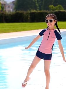 Bộ đồ bơi cho bé gái cộc tay quần đùi 2 lớp