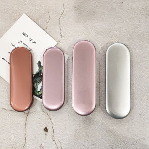 ชุดกล่องเก็บแปรงอายแชโดว์แบบพกพาสําหรับการเดินทางและสิ่งจําเป็นในการแต่งหน้ากล่องเหล็กกันฝุ่นสําหรับดินสอเขียนคิ้วและสครับริมฝีปาก