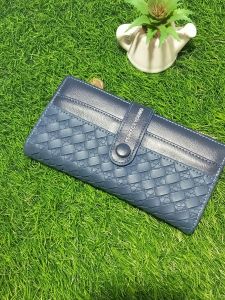 Naura dompet dompet panjang kulit pu motif anyaman