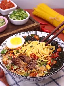 纯玉米面面条 0脂肪粗粮挂面正宗东北鲜黄面条无添加糖精低脂杂粮 Pure corn noodles