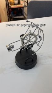 Pajangan Meja Unik Pendulum Newton Model Oil Tanker Perpetual Debate