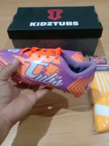 KIDZTUBS Sepatu Bola Anak Paket Komplit Sepatu Bola Tas Skin Deker Kaos Kaki Usia 6-10 Tahun Size 28 29 30 31 32 33 34 35 36 37 KDZ1534122224