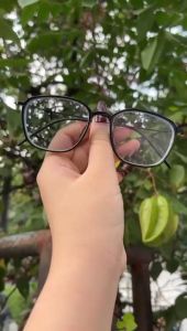 Kacamata Photocromic Import Berkualitas: Solusi Stylish & Nyaman