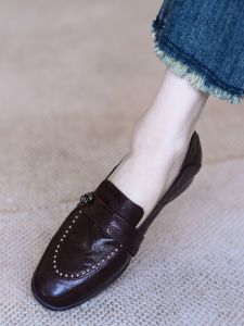 Soft Leather Low Chunky Heel Square Toe Tea Rose Rivet Flat Heels Womens Shoes Comfortable Slip-On Fashion Single Shoes