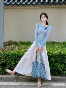 เสื้อยืดแขนยาวผ้าไหมน้ำแข็งสีน้ำเงิน ทรงหลวม ทรงสั้น ป้องกันแสงแดด เสื้อผ้าทำงานสไตล์เกาหลี ผ้าฝ้ายผสมโพลีเอสเตอร์