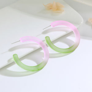 ต่างหูแบบคลิปแบบเรขาคณิตสีอัดฉีดสำหรับผู้หญิง ต่างหูแบบ C ใหม่ ไม่ต้องเจาะ ใส่ได้หลากหลาย ต่างหูแบบเรขาคณิตแบบอเนกประสงค์