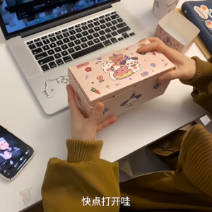 กล่องกระแทกสุดทึบ สุภาพบุรุษเซนต์โอกซ์ กล่องของขวัญการ์ตูน กล่องของขวัญพิธีการ กล่องของขวัญที่สร้างสรรค์ กล่องกระแทก กล่องของขวัญเซนต์โอกซ์