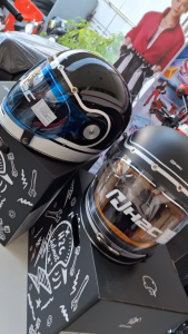 H2C HELMET ORIGINAL WHITE-BLACK / BLACK หมวกกันน็อกเต็มใบ คลาสสิค ออริจินอล ขาวดำ/ดำ (L-XL)