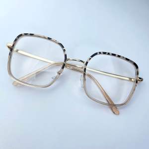 KACAMATA PHOTOCROMIC WANITA PREMIUM QUALITY FRAME FULL TITANIUM (COD) LENSA JAKARTA