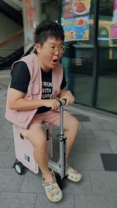 Airwheel SE3S - Black กระเป๋าเดินทาง ไฟฟ้า นั่งขับได้ (20 นิ้ว) ประกันสูงสุด 1 ปี