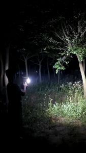 ⚡Miễn Phí Vận Chuyển⚡ Đèn pha led dùng pin công suất lớn Đèn pin led chiếu xa dùng chân pin Makita Thời gian 10 tiếng