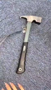 Must-have camping hammer Tent peg hammer Multifunctional claw hammer Peg fixing Insulated handle