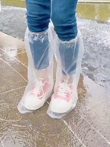 GIFT 20Pcs Disposable Waterproof Rainproof Shoe Covers Portable Anti-Slip Transparent Plastic Foot Covers