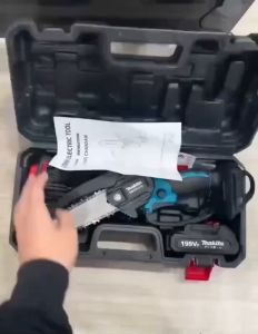 6inch เลื่อยไฟฟ้า แบตเตอรี่ 2 ก้อน เลื่อยโซ่ไร้สาย เลื่อยไฟฟ้าขนาดเล็กสำหรับใช้ในบ้าน เครื่องตัดไม้ ป้องกันไม่ให้ขี้เลื่อยกระเด็น 2เลื่อยโซ่ไรสาย