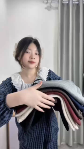 54 ÁO GILE LEN CỔ TRÒN TẶNG KÈM TÚI SÉT ÁO GILE LEN CỔ TRÒN TAG NGỰC KÈM TÚI DỄ THƯƠNG PHONG CÁCH