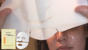 EELHOE มาส์กวิตามินซี Vitamin C Brightening Mask VC แผ่นมาสก์หน้า นิโคตินาไมด์ VCหน้ากาก ช่วยฟื้นฟูผิวหมองคล้ำให้กลับมาสดใส ไวท์เทนนิ่ง บํารุง เพื่อผิวสว่างกระจ่างใส เนียนนุ่ม ชุ่มชื้น องครีมมาร์คหน้า