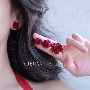 Velvet Party~ Red French Vintage Autumn Winter Dry Rose Earrings Elegant Atmosphere Fairy Mosquito Coil Ear Clip Fashion Jewelry