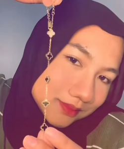 Set Kalung Perhiasan Harian Elegan Berbahan Titanium Terlaris Anti Karat model Clover Tidak Gatal Luntur Dikulit Bayar Ditempat