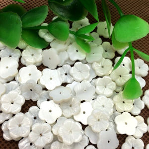 20Pcs DIY Jewelry Base Freshwater Shell Flower Beads For Jewelry Making DIY Earrings Pendant Brooches Accessory