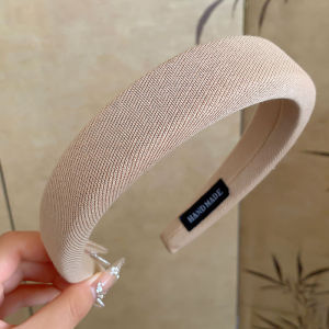 ที่คาดผมสไตล์จีนย้อนยุคสีกาแฟสำหรับฤดูใบไม้ร่วงและฤดูหนาว ที่คาดผมทรงสูงแบบเรียบง่ายพร้อมเข็มขัดที่มีสไตล์และหรูหรา