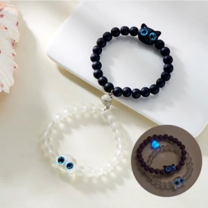 Blue Eyed Cat Love Night Light Magnetic Bead Couple Bracelet Love Fluorescence Clear