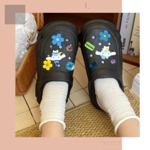 QZshop สินค้าขายดี รองเท้าหัวโตแฟชั่นผู้หญิง 3 สีให้เลือก พื้นนิ่ม ตัวติดลายการ์ตูน ใส่แล้วน่ารักเกิ๊น รุ่นใหม่ใส่ไว้อวดเพื่อนกันเถอะแก