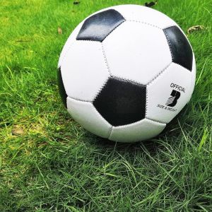 Size 345 Professional Training Soccer Balls Classic White Black Thicker PU Tight Weaved Soccer Balls Team Training Match