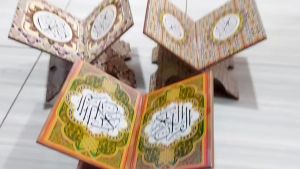 Rekal ALQURAN / Meja lipat mengaji Tatakan Membaca Motif Random