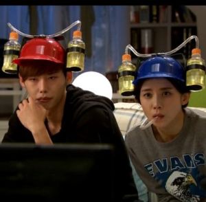 Mũ Bảo Hiểm Cốc Bia Có Ống Hút Mũ Lưỡi Trai Quà Tặng Ngày Lễ Quà Tặng Sinh Nhật Mũ Bảo Hiểm Giải Trí Đồ Chơi Sáng Tạo Cho Mọi Lứa Tuổi