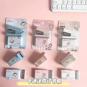 Mini Stapler Paper/File Stapler with 400 Staples Cartoon Stapler Home School Office Supplies
