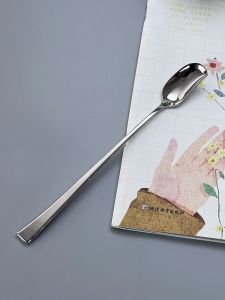 Innovative Food Grade 304 Stainless Steel Leaf Shaped Long Handle Coffee Spoon Milk Powder Stirring Ice Spoon Kitchen Utensils