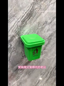 ของมาใหม่！ถังขยะติดผนัง มีฝาปิด รูปทรงกระป๋อง สแตนเลส มีกาวในตัว ตกแต่งห้องน้ำ