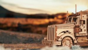 Đồ Chơi Lắp Ráp Bằng Gỗ 3D Robottime Mô Hình Xe tải Đầu Kéo Heavy Truck MC502 (Tỷ lệ 1:40) - Đồ Chơi Cho Bé