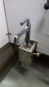 VÒI LABO RỬA TAY 1 ĐƯỜNG NƯỚC LẠNH CHẤT LIỆU ĐỒNG THAU MẠ CROM SÁNG BÓNG